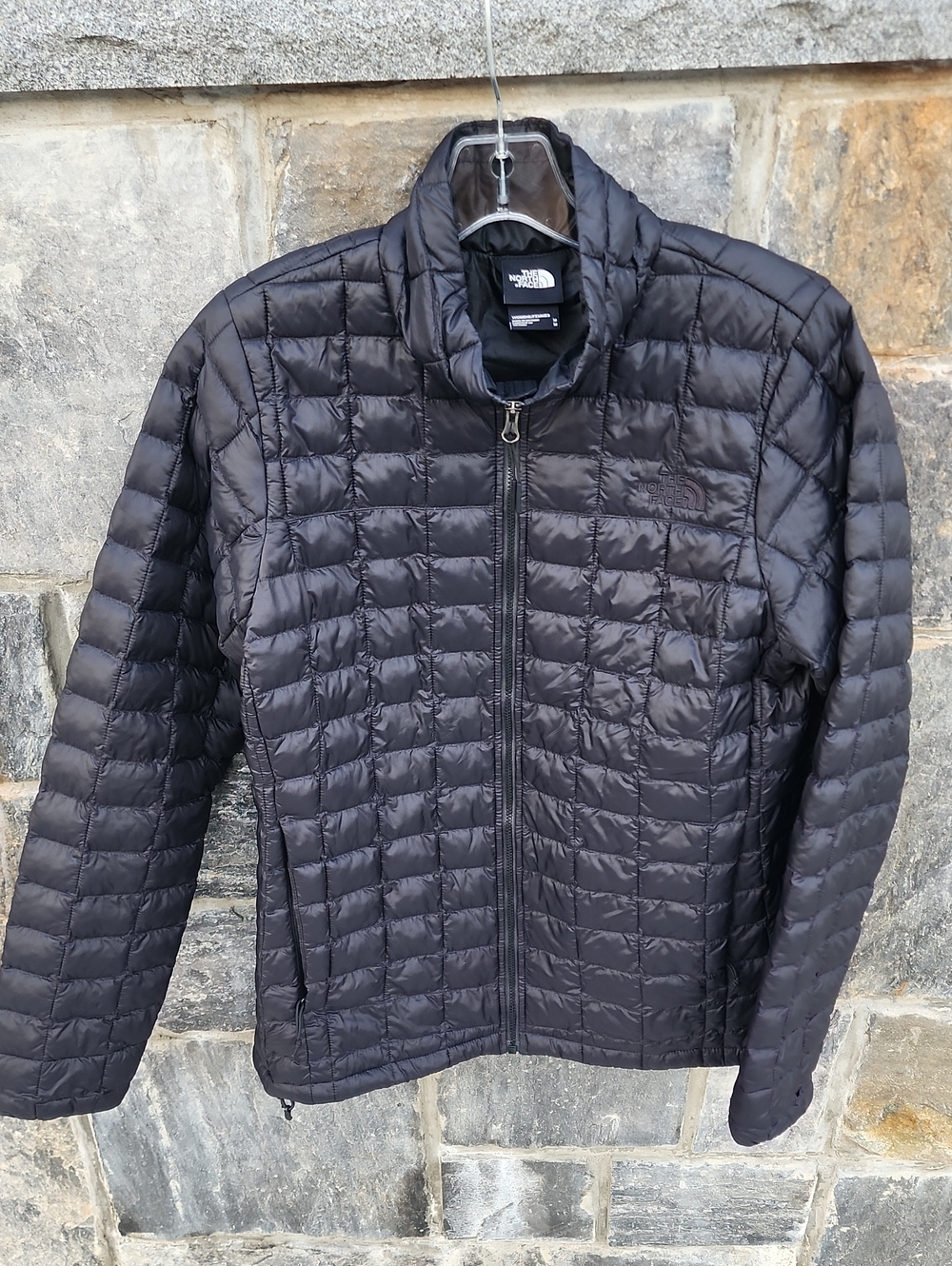 The North Face Women's Black Quilted Lightweight Thermoball Puffer Jacket sz M